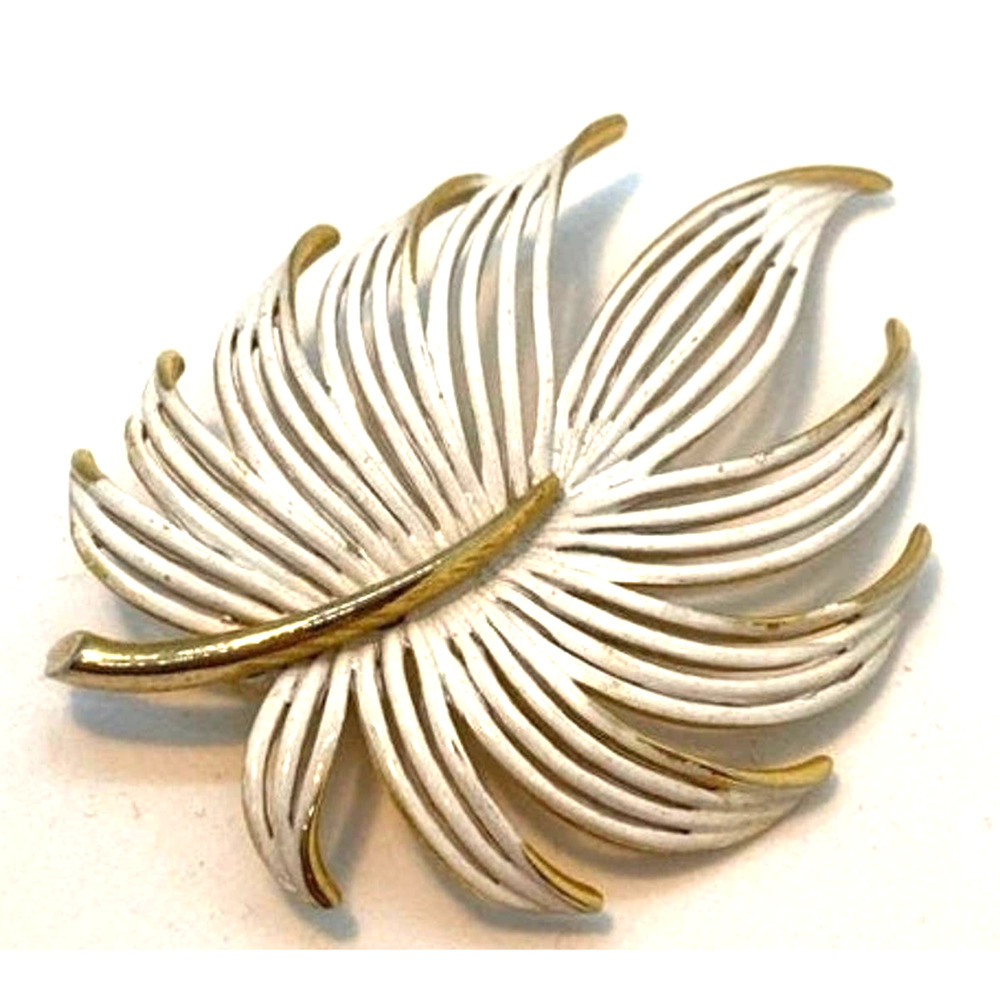 Vintage Mid Century Goldtone & White Enamel Brooch Mod Retro Leaf Shaped Pin